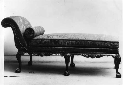 fainting couch history